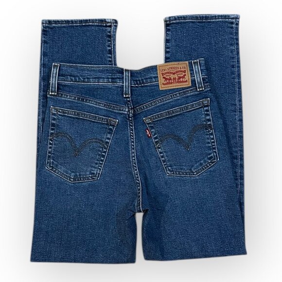 Levi's Wedgie Straight Medium Wash Straight Leg Jeans High Waisted - Picture 1 of 4